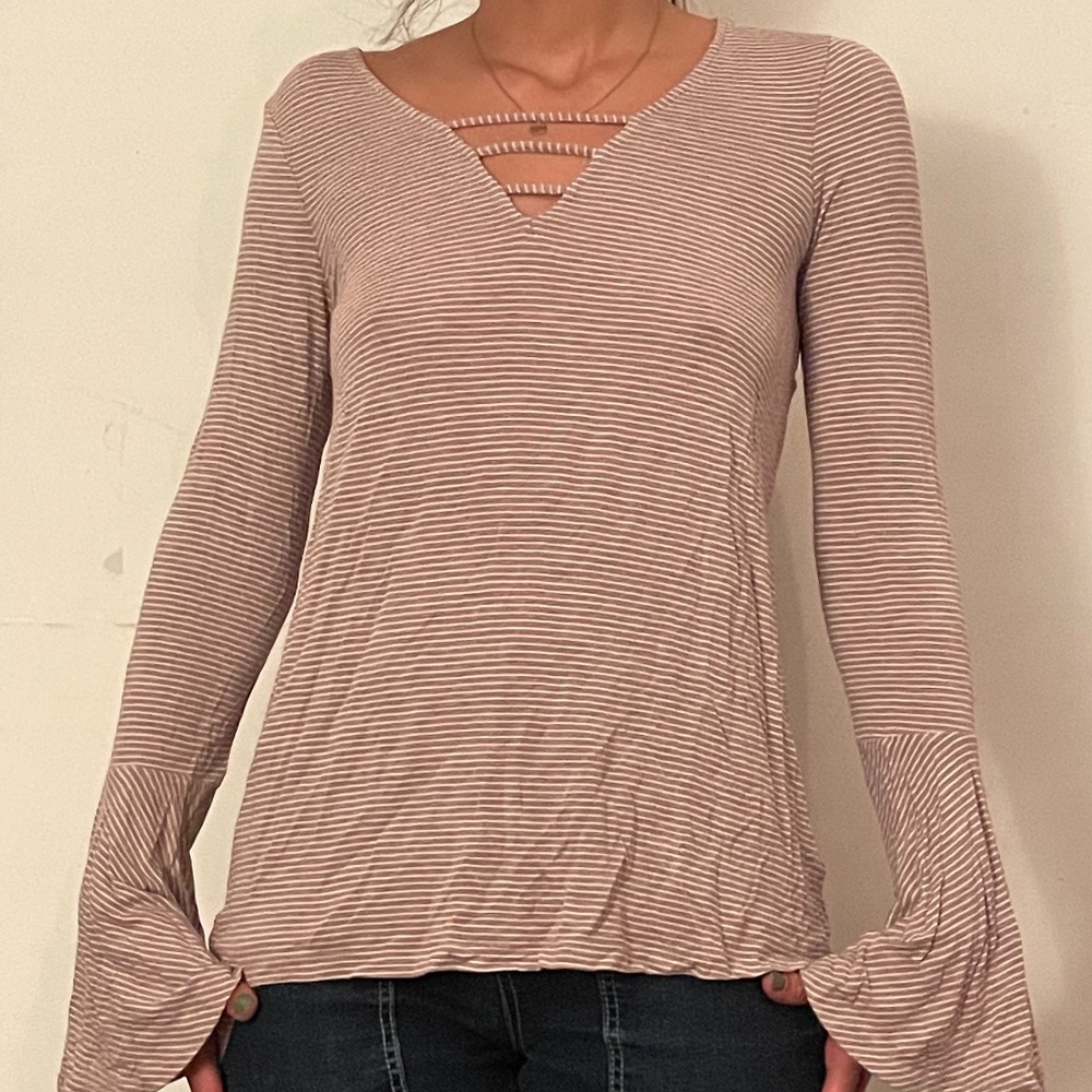 American Eagle Soft & Sexy - Bell Sleeve Shirt